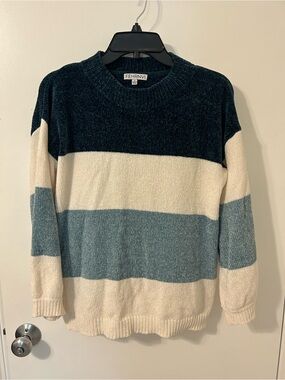 FEHRNVI Women’s Striped Crewneck Sweater - Navy, Cream & Light Blue